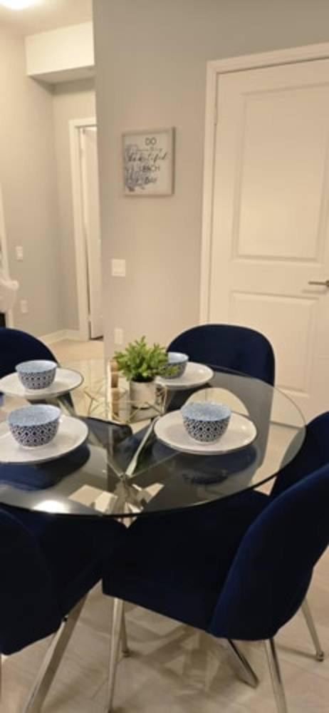 Nahani Way Properties Місісаґа Екстер'єр фото