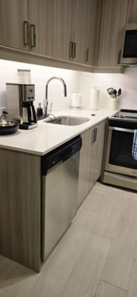 Nahani Way Properties Місісаґа Екстер'єр фото